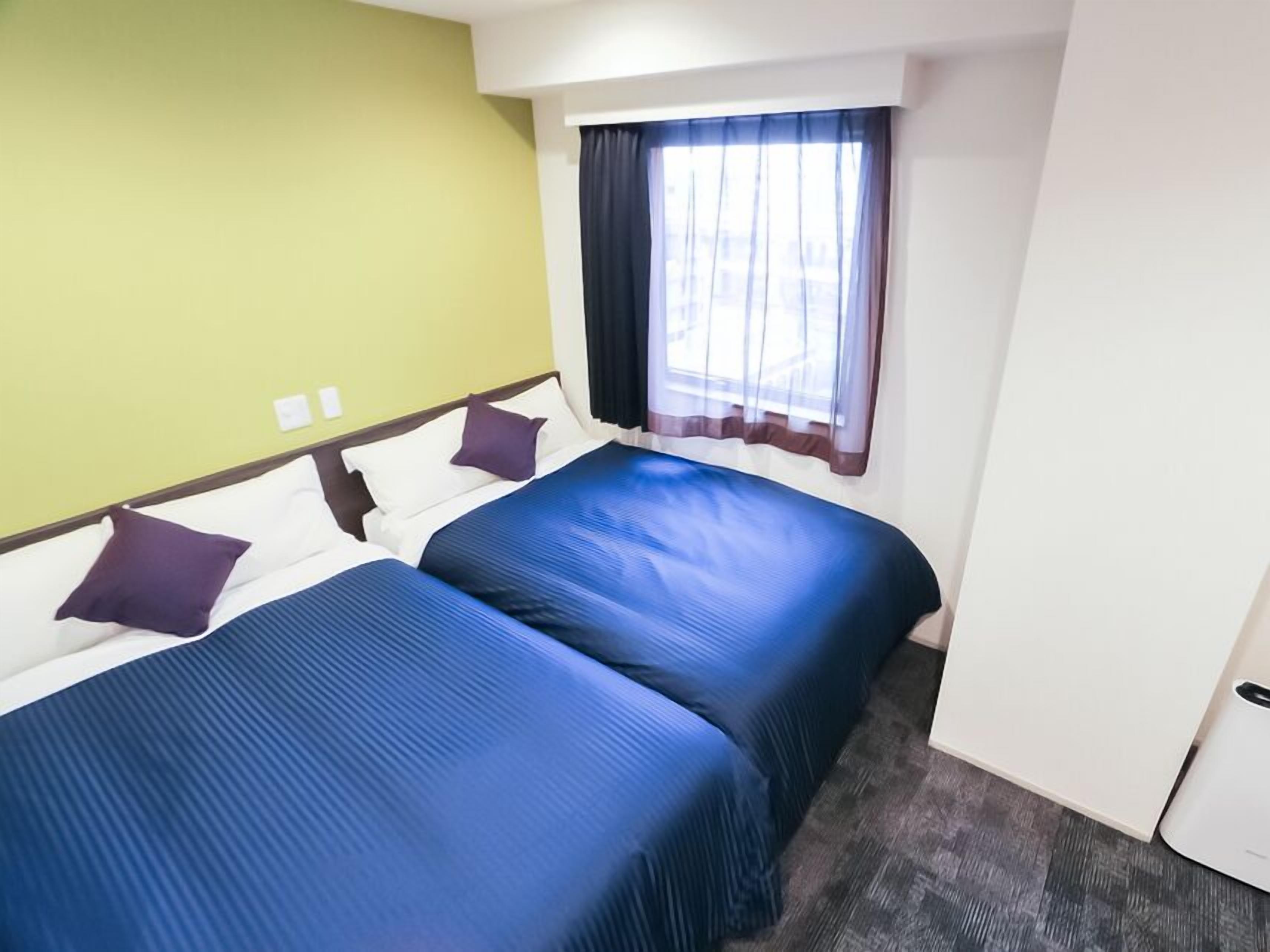 Individueel gedecoreerd, een bureau, gratis wifi, beddengoed