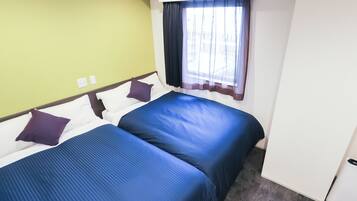 Individuelt dekorert, skrivebord, wi-fi (inkludert) og sengetøy