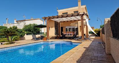 "Agostino"@MARISOL: 300m to the beach, private pool, air conditioning, WLAN, dog beach.