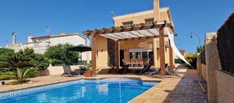"Agostino"@MARISOL: 300m to the beach, private pool, air conditioning, WLAN, dog beach.