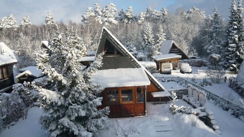 Romantic roof-only house Large basement with asbestos-free roof Winter garden