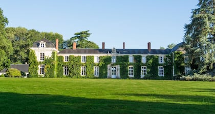 Superbe château avec piscine