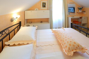 4 bedrooms, WiFi, bed sheets - Villa Ivo i Bepo **** villa in Makarska, heated pool (Makarska)