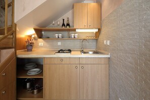 Réfrigérateur, four, plaque de cuisson, lave-vaisselle