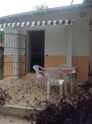 Outdoor dining - Pool Apartment with Hotelservice (Alcoy)