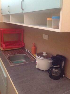 Fridge, microwave, oven, stovetop - Pool Apartment with Hotelservice (Alcoy)