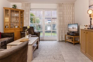 Fernseher, Stereoanlage