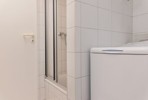 Shower - Trendy and comfortable: The approx. (Carolinensiel)