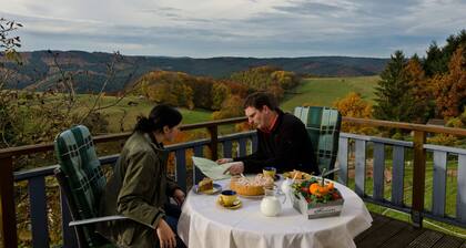 Apartment in house 2 on the outskirts in a top location