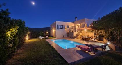 Casa Sicreta, Villa standing 8 pers with heated pool & AC, Lozari Corsica