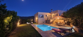 Casa Sicreta, Standard Villa 8 Personen mit beheiztem Pool & AC, Lozari Korsika