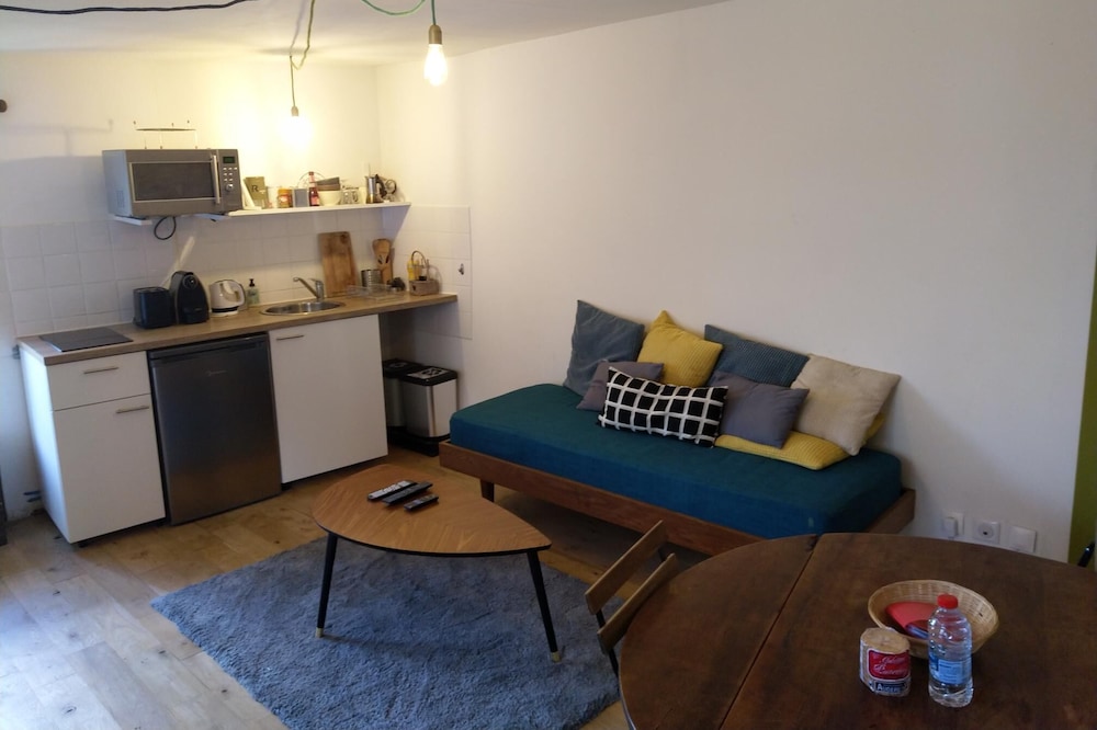 Duplex ** in the heart of the medieval city