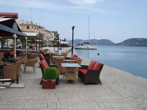 Outdoor dining - Villa KoKa - A small paradise near Ermioni (Petrothalassa Ermioni)