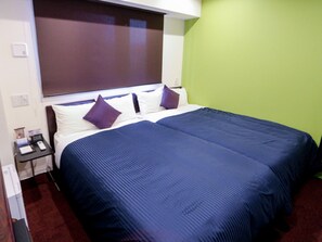 Individually decorated, desk, laptop workspace, blackout drapes - HOTEL LiVEMAX Ueno-Ekimae (Tokyo)