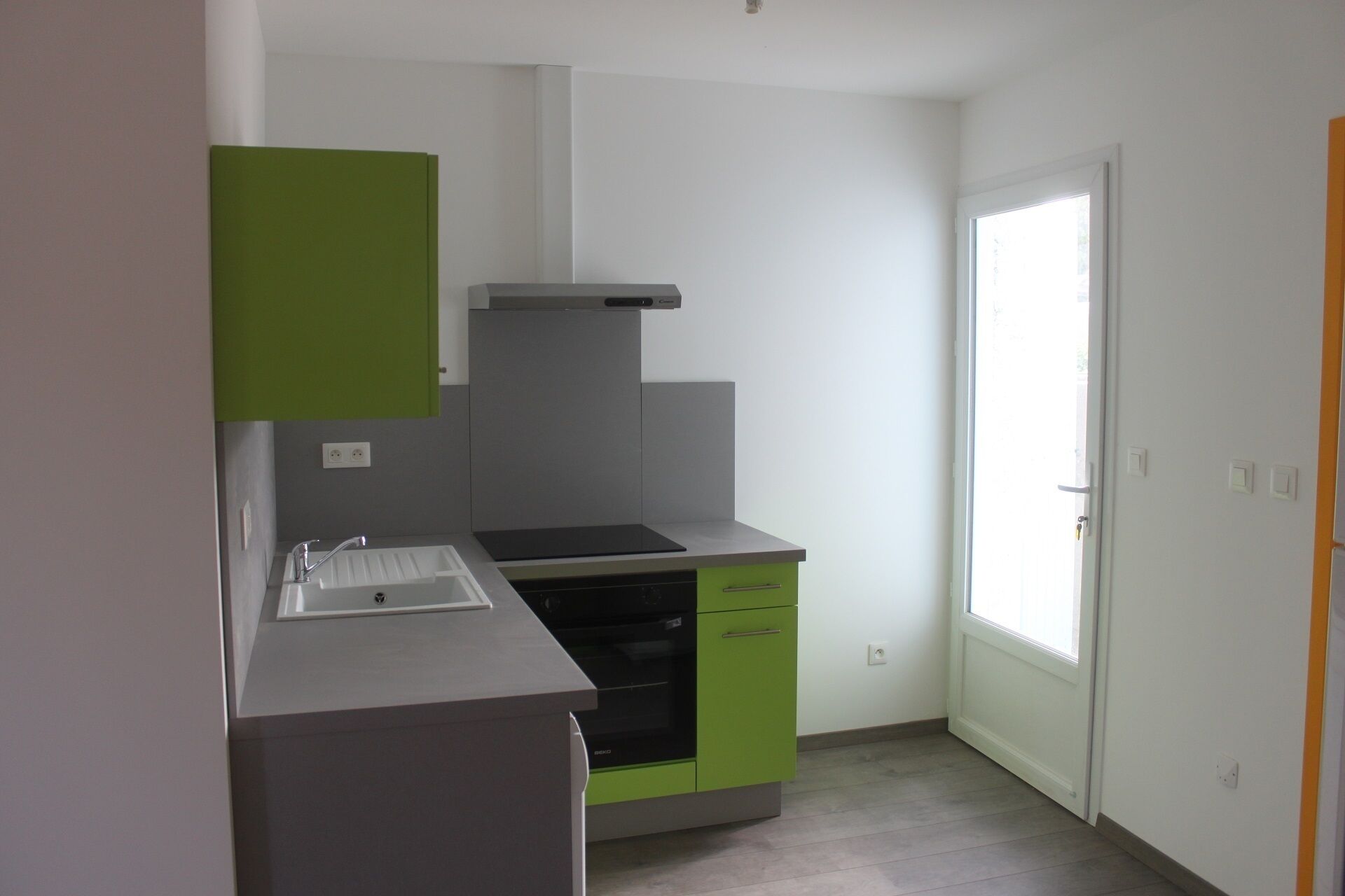 Le Mandarine cottage in sparkling colors