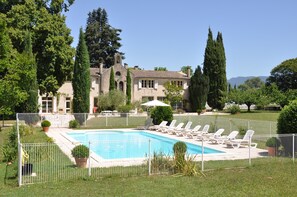 Piscine extérieure, piscine chauffée