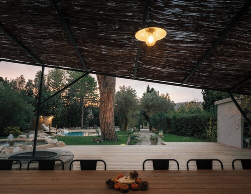 Charmante bastide "LE BOCAGE"  4* à Cassis, piscine et jardin privés