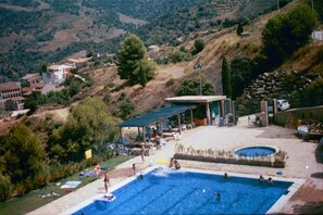 Pool - Maissonette with light, great room layout, ideal for remote working GLASFASER (Torroja del Priorat)
