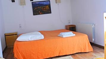 2 chambres, bureau, lit parapluie, Wi-Fi
