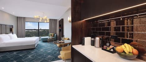 Hochwertige Bettwaren, Zimmersafe, laptopgeeigneter Arbeitsplatz