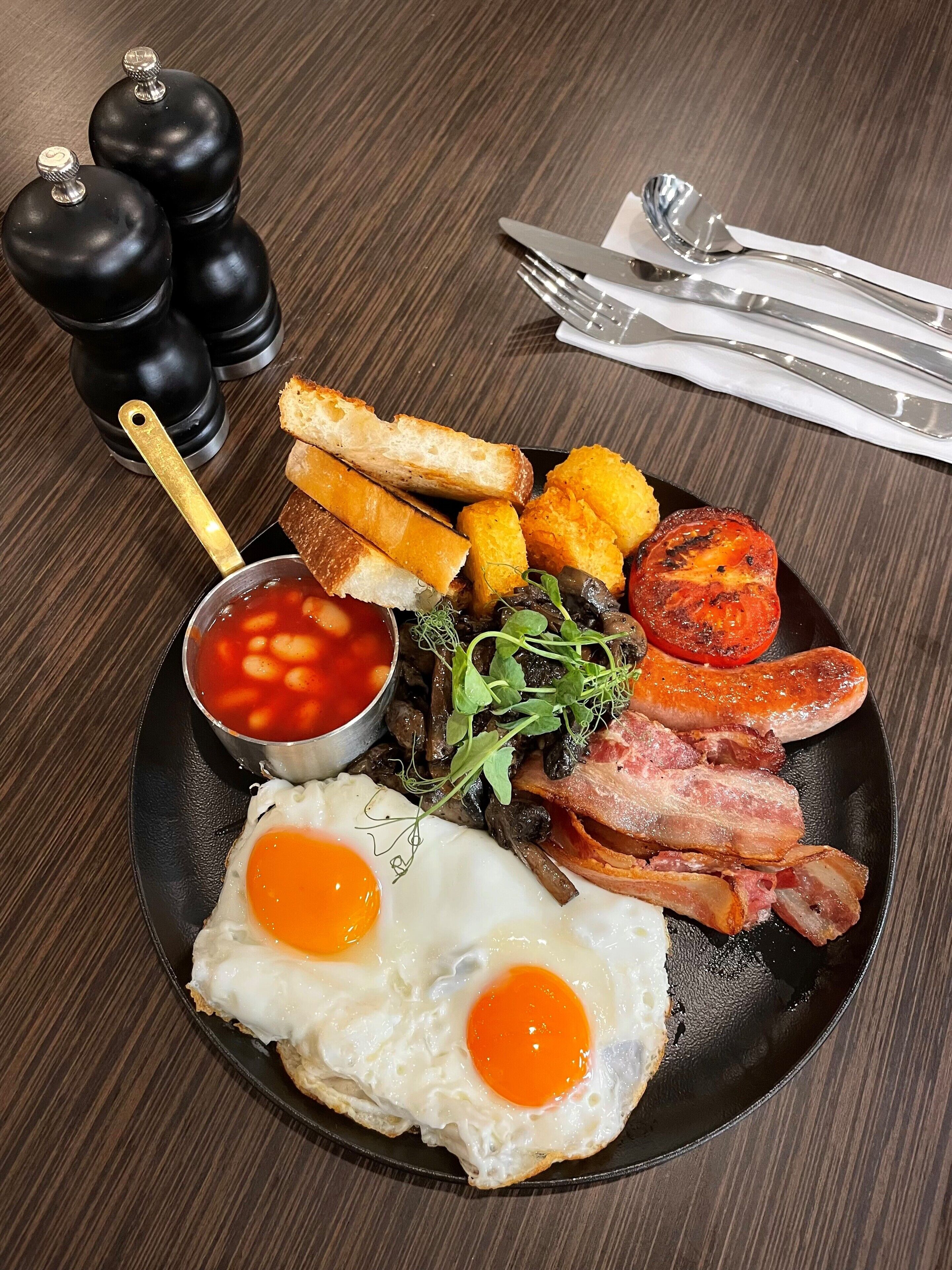 daily buffet breakfast (nzd 32 per person)