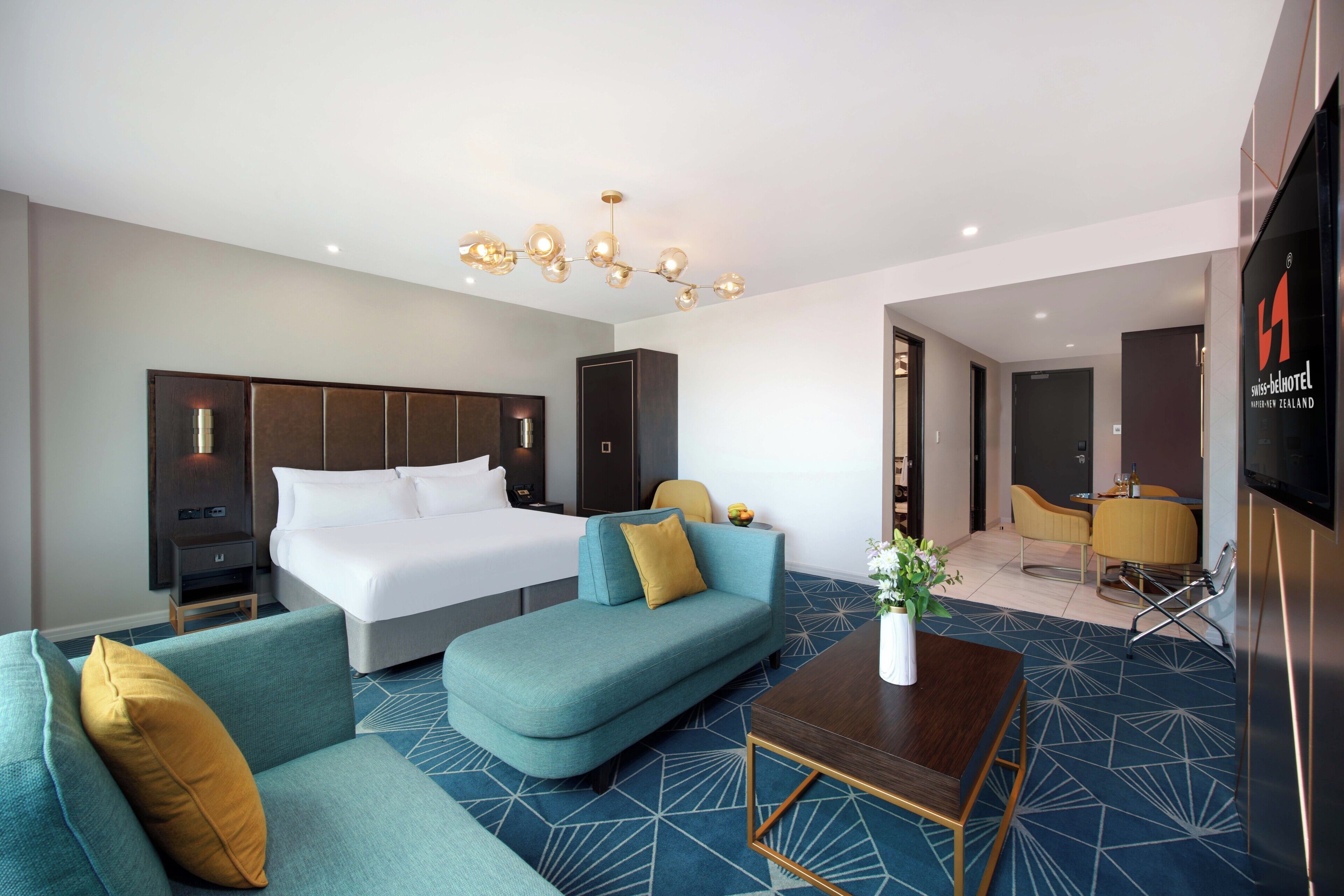 Deluxe Premium Studio | Premium bedding, in-room safe, laptop workspace, blackout curtains