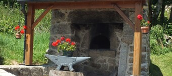 GITE 3 EPIS grenzend aan bossen, in het land van het beest van Gevaudan