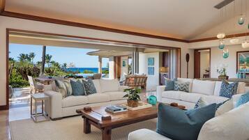 Smart-tv, dvd-spelare, en stereo och printers