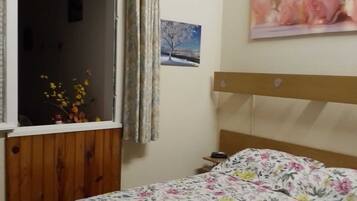 2 chambres, fer et planche Ă repasser, lit parapluie, Wi-Fi gratuit