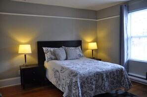 2 bedrooms, iron/ironing board, bed sheets