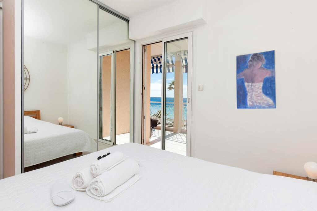 1 Schlafzimmer, Schreibtisch, Bügeleisen/Bügelbrett, Reisekinderbett
