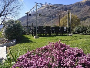 Outdoor dining - The Best Place To Visit Como Lake (Barni (COMO))