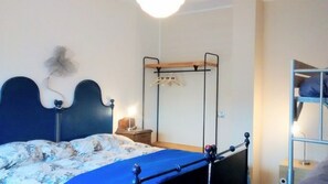 2 bedrooms, in-room safe, iron/ironing board, cribs/infant beds