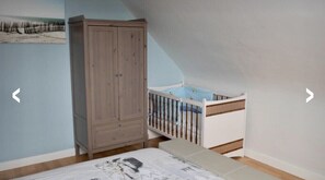 5 chambres, fer et planche à repasser, Wi-Fi, draps fournis
