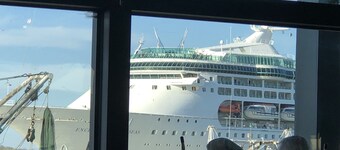 Cottage 1900 historique: magnifique et 3 blocs de la plage! Promenade aux BARS / RESTAURANTS