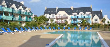 Piscine extérieure, piscine chauffée