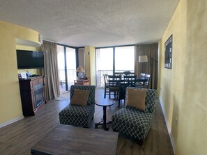 Smart TV, fireplace, DVD player, books