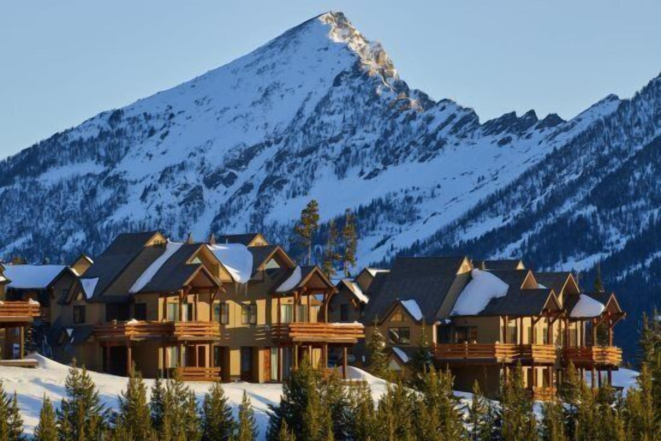 Saddle Ridge | Stunning Renovated Home in Moonlight