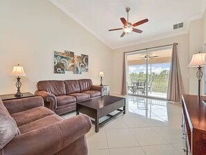 Smart TV, DVD player