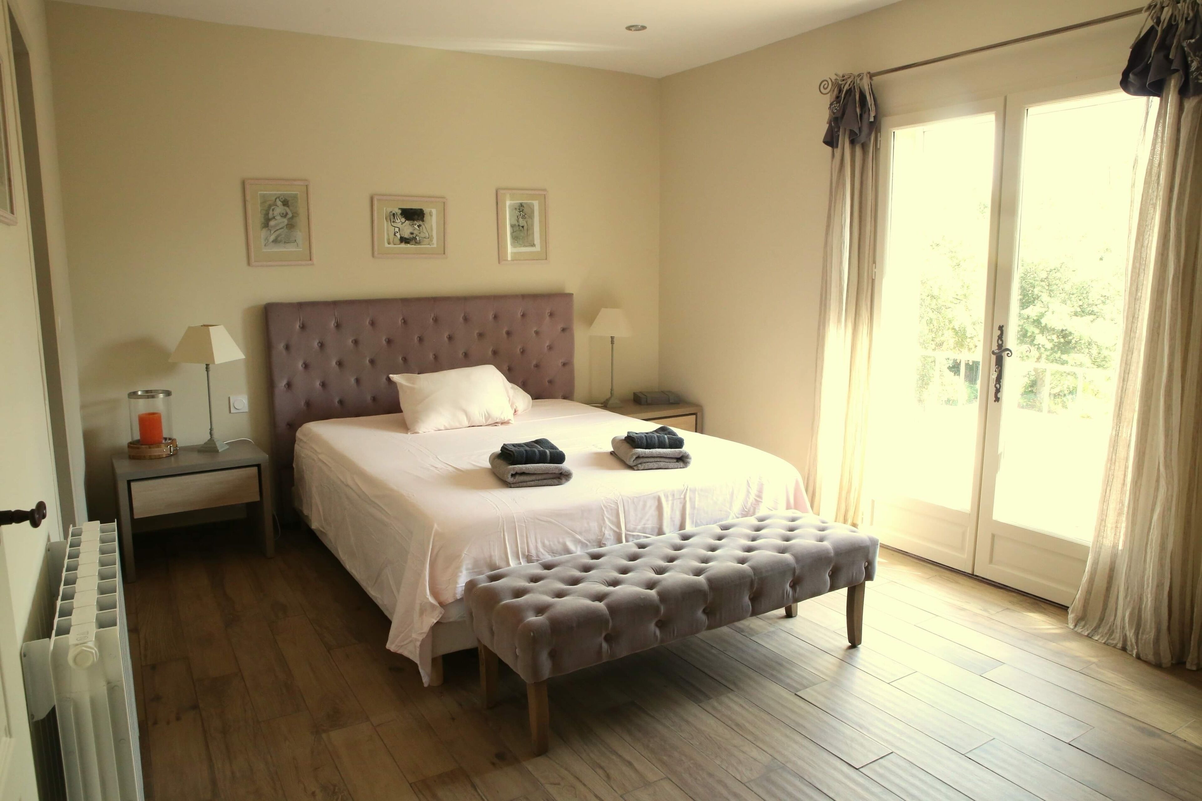 4 chambres, fer et planche à repasser, Wi-Fi, draps fournis