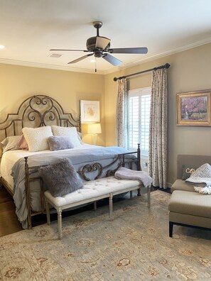 3 عدّة غرف نوم ومكواة/لوح كي وواي فاي مجانًا وملاءات أسرّة