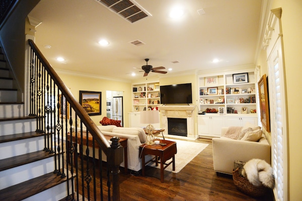 Living Room as you enter