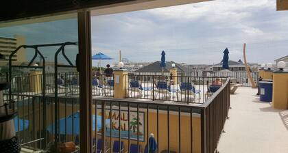 Prime Time in Aug Available- Dont let the Summer Pass w/o a stay in NW!