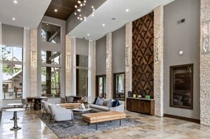 Interior - Gorgeous Pool View 3 Bedroom / 2 Bath Condo in The (The Woodlands)