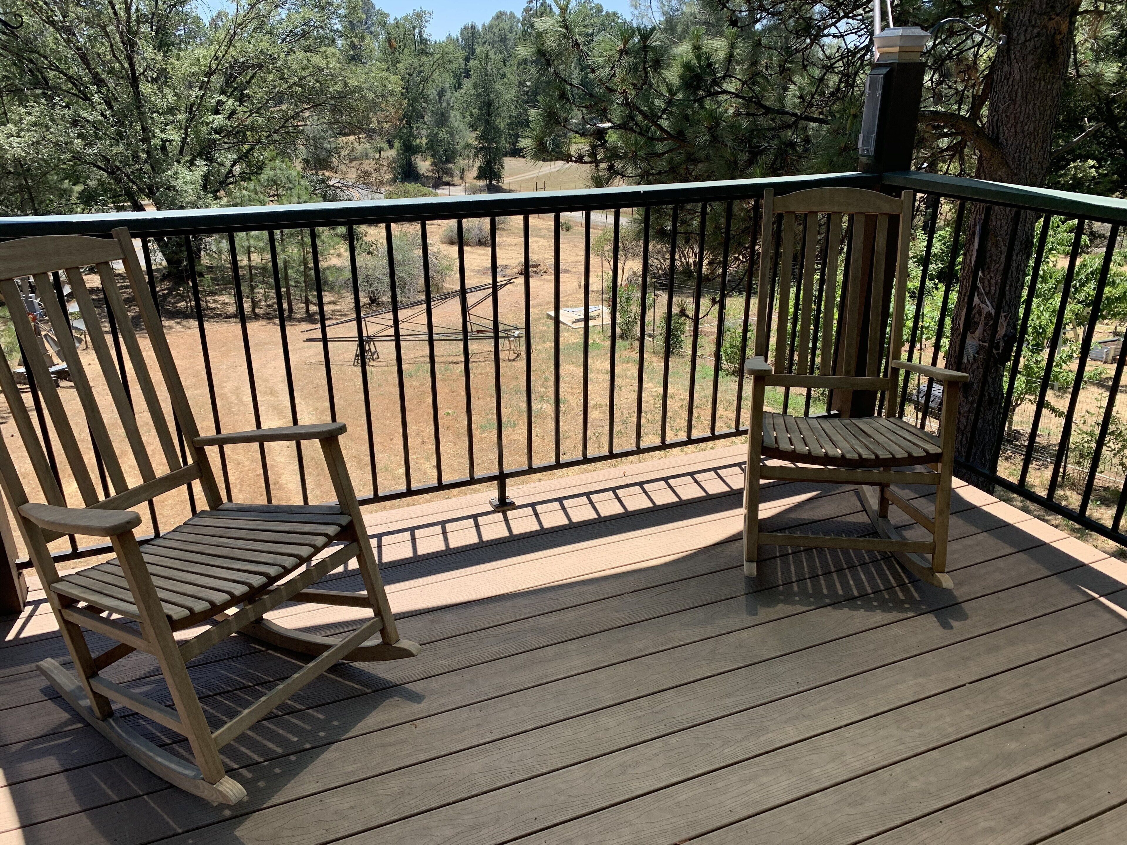 Barn Loft Apartment Retreat near Yosemite National Park
