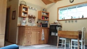Fridge, microwave, coffee/tea maker, toaster
