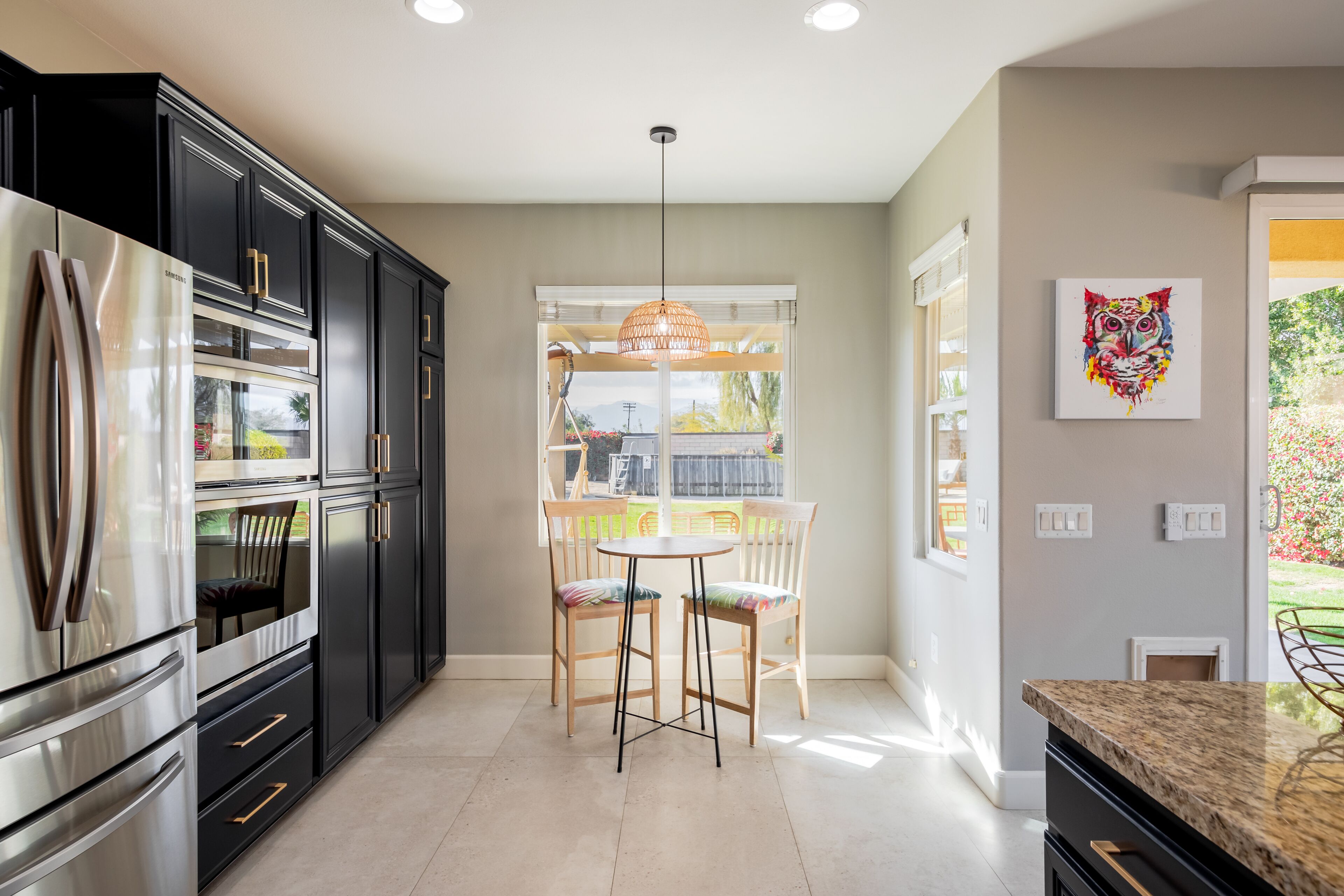 Escape to Aloe + Fronds Bungalow, Pool and Hot Tub