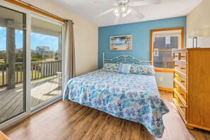 10 bedrooms, free WiFi, bed sheets, wheelchair access