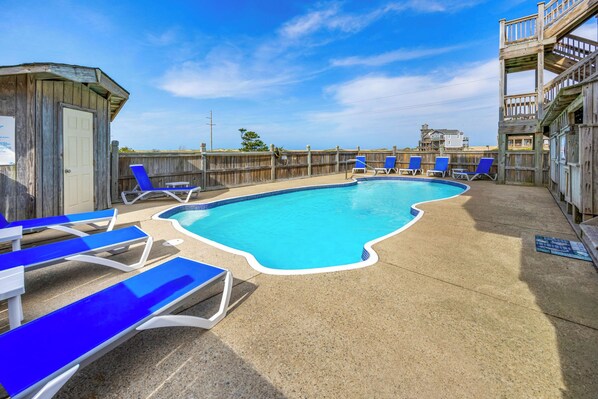 Outdoor pool, a heated pool