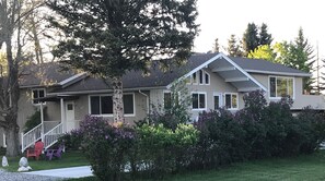 Exterior - Country Living in the City (Bozeman)